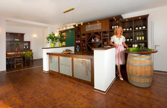 Hotel Wein-Traeume Thüngersheim Esterno foto
