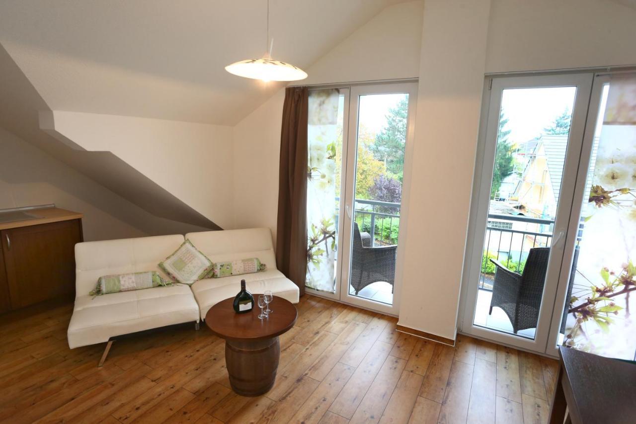 Hotel Wein-Traeume Thüngersheim Esterno foto
